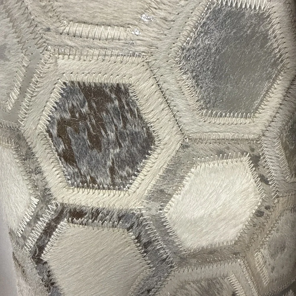 Canvello luxury ivory